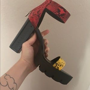 Snake skin platforms